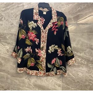 Tommy Bahama Copyrighted Print, 100% silk blouse, size Large